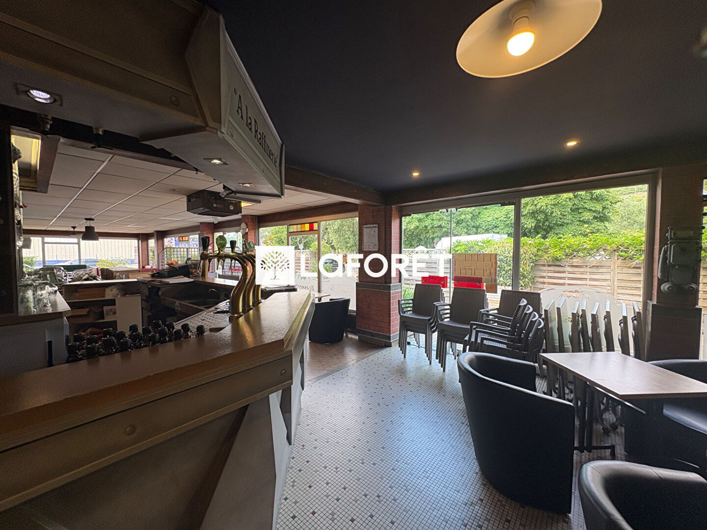 Local commercial vendu loué Sotteville Les Rouen 690 m2