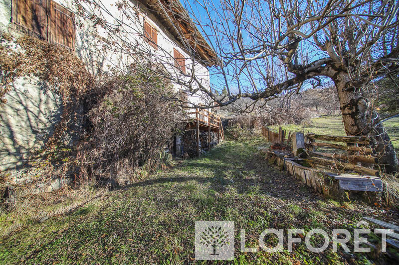 ** MAISON TYPE 4 - SAINT SAUVEUR - 4 pièces