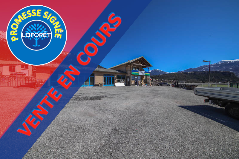 ** LOCAL COMMERCIAL + APPARTEMENT TYPE 4 - EYGLIERS - 4 pièces