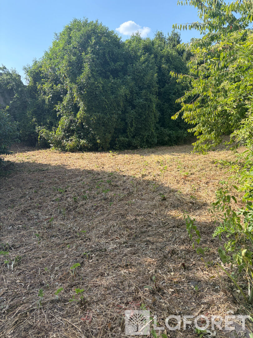 Terrain Puiseux En France, 485 m2, façade de 18,5 mètres