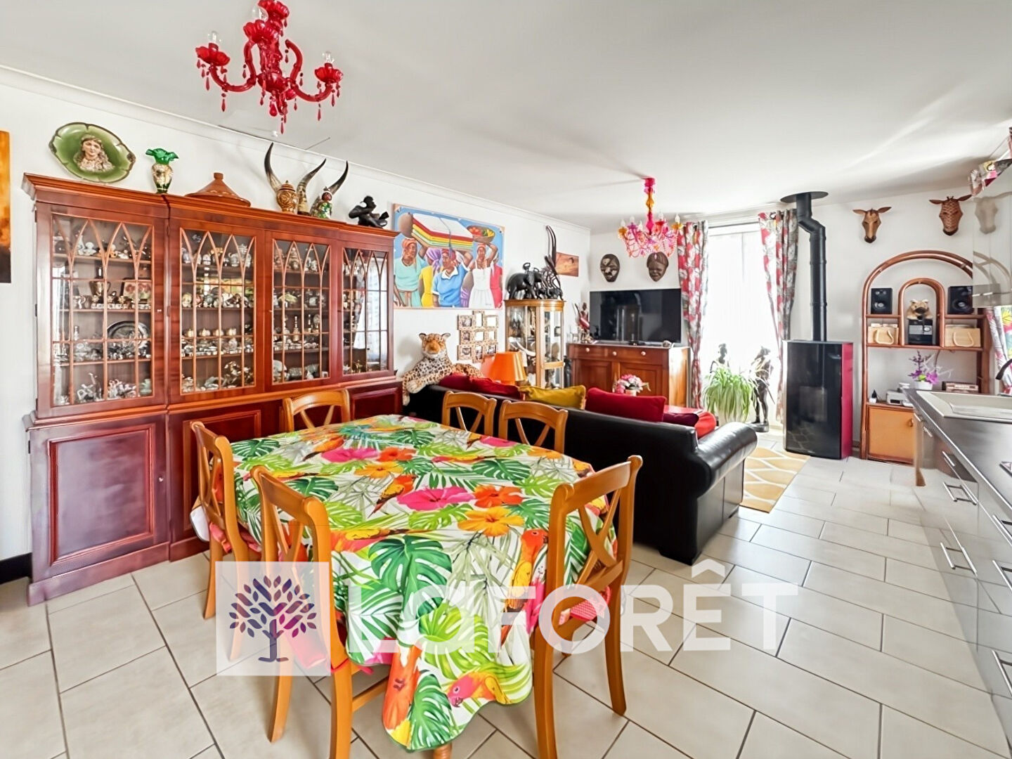 À vendre, ensemble immobilier avec maison et studio au centre-ville de PONS (17800)