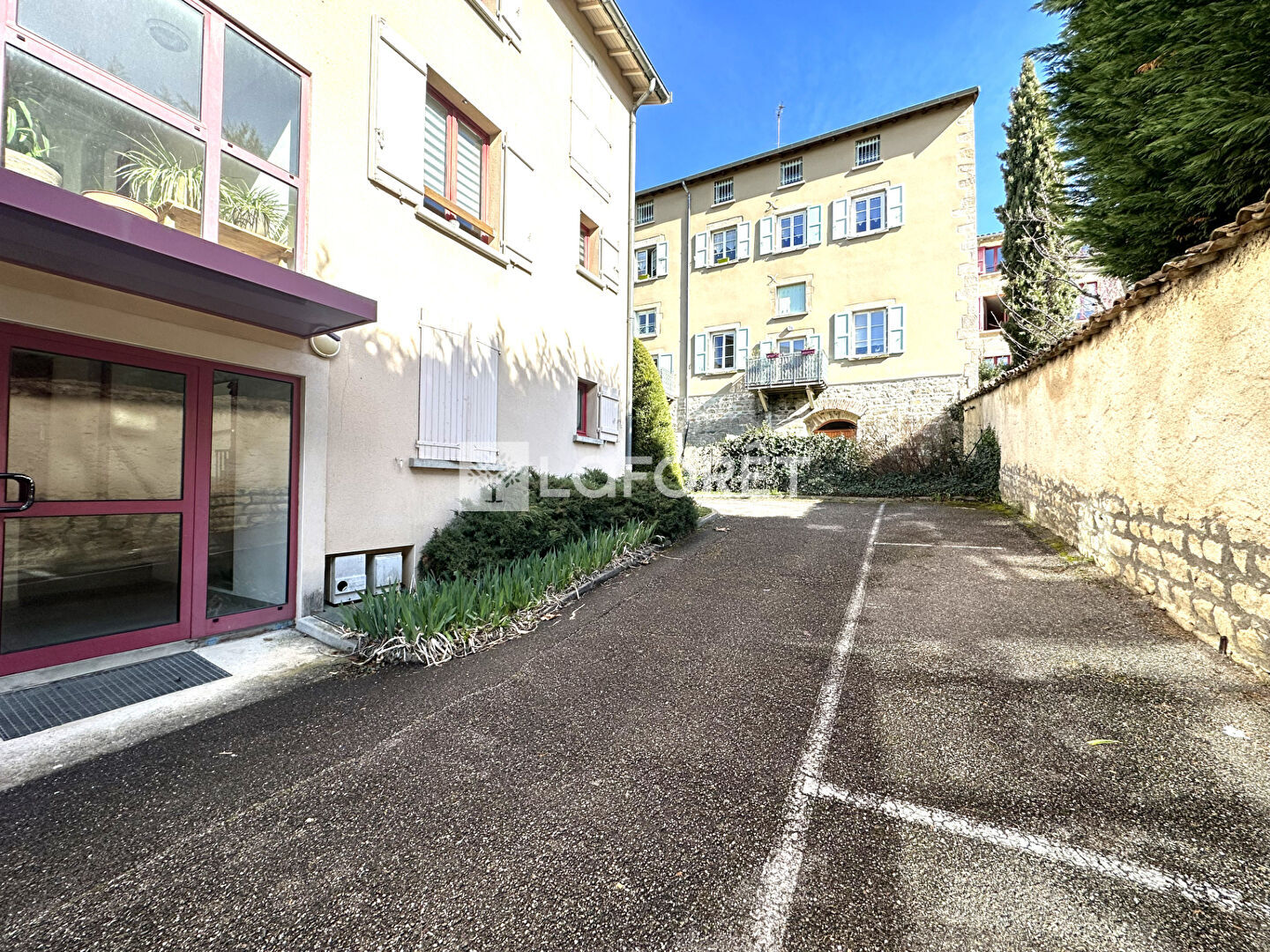 Parking — Mornant