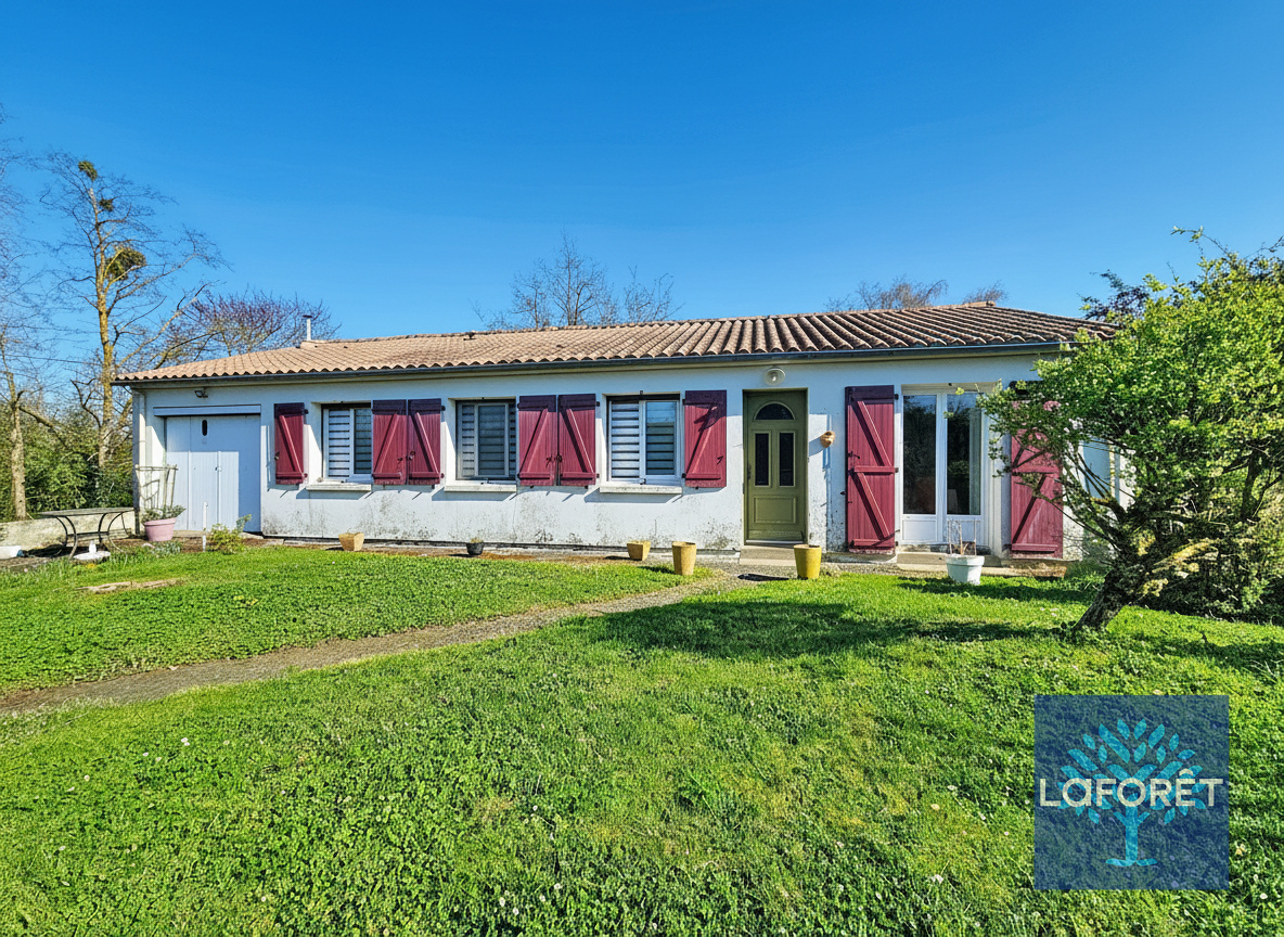 À découvrir sans tarder ! Maison de plain-pied au calme avec grand terrain de 4 250 m²