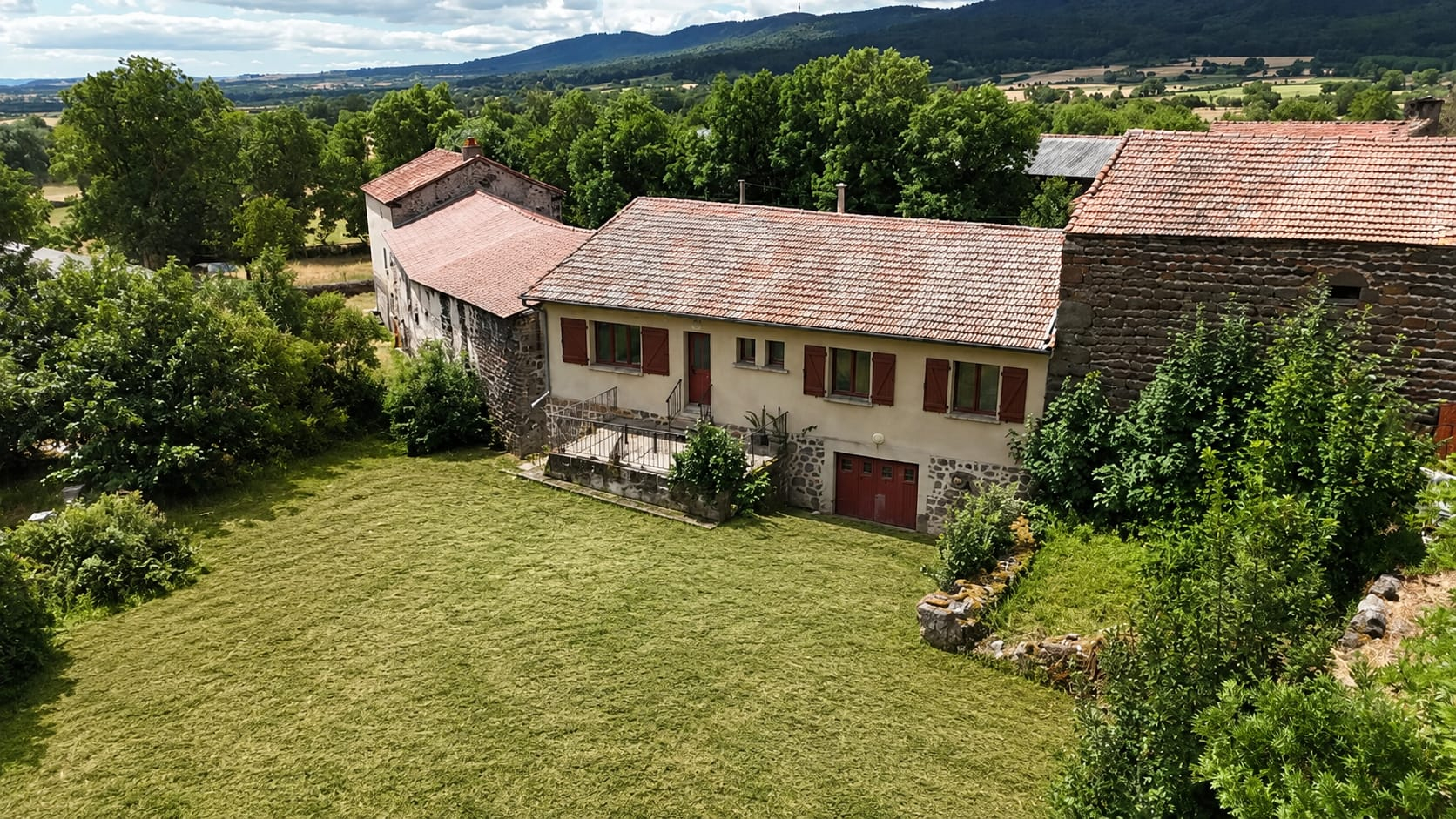 Maison 5 pièces 120 m2 à Bains