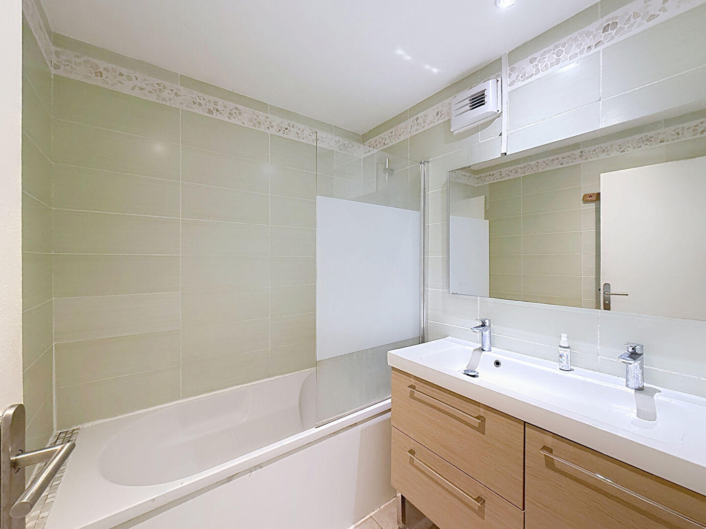 Appartement T4 -78m2-avec terrasse ? Emplacement idéal à Lormont ?4 pièce(s) 77 m2