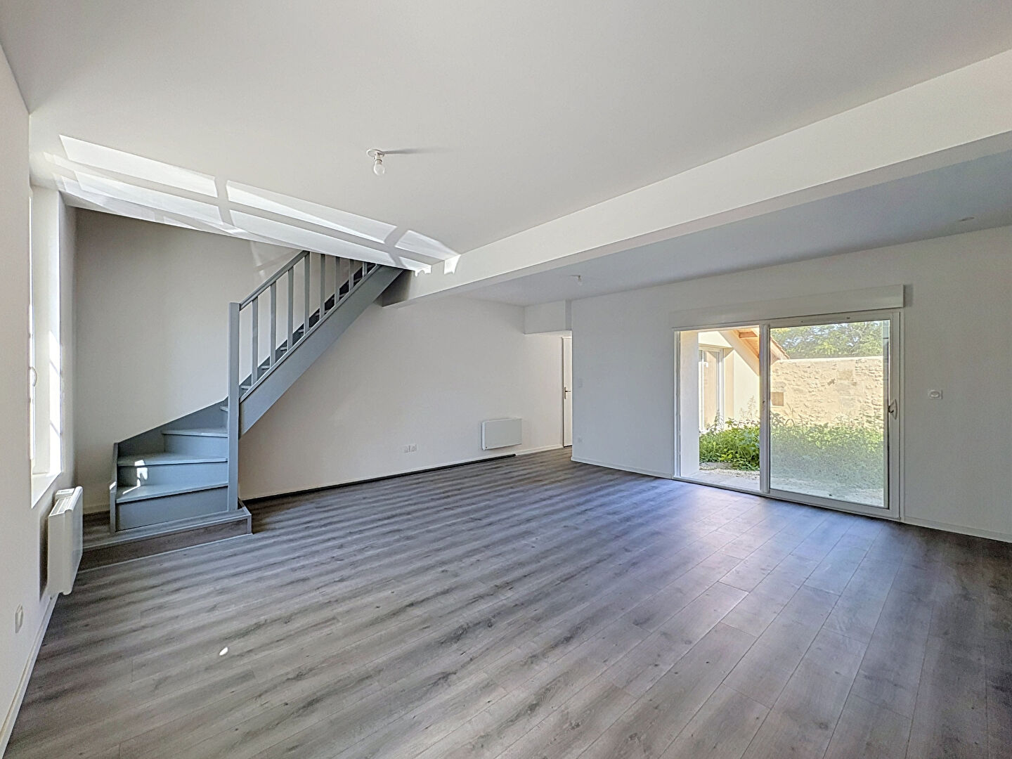 A 5 minutes de Galgon Maison rénovée 3 chambres de 88,77 m²