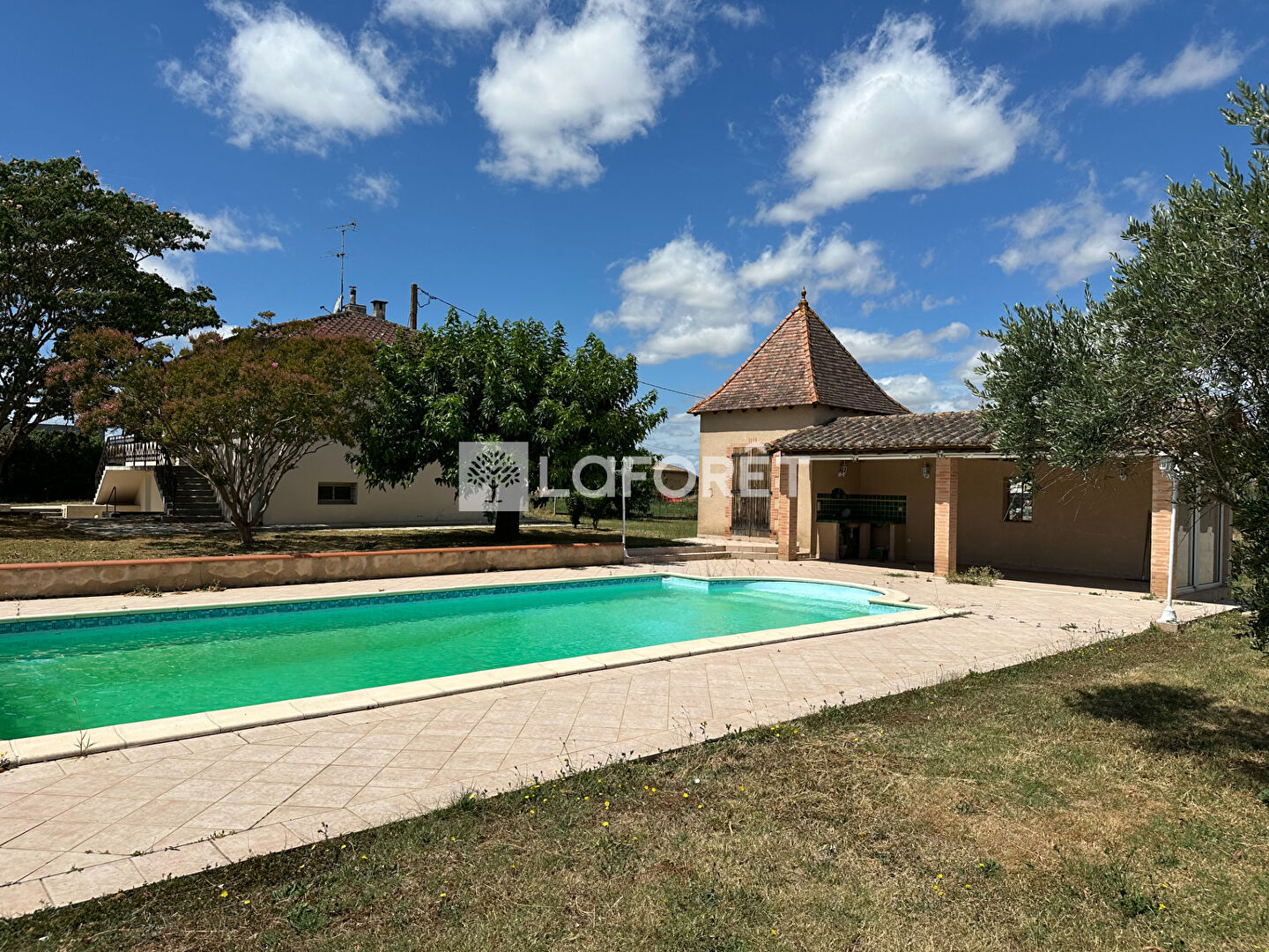 Maison à vendre à LAVIT - 5 pièces avec piscine et jardin