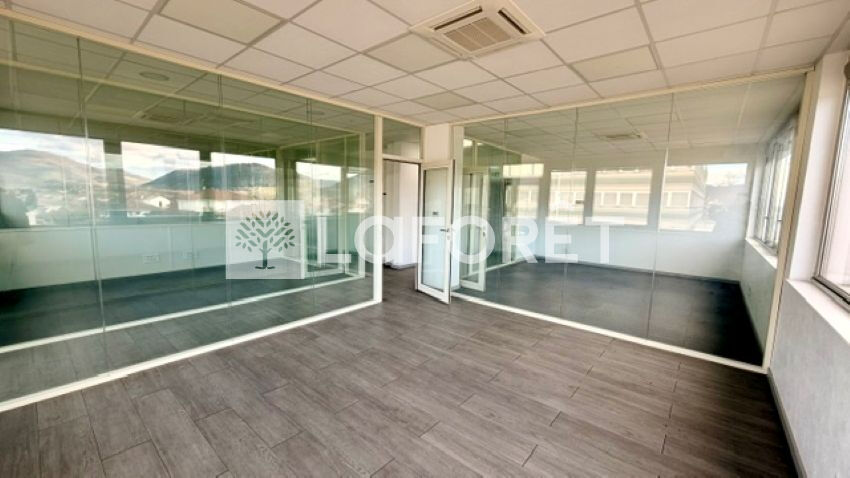 Bureaux 328m²