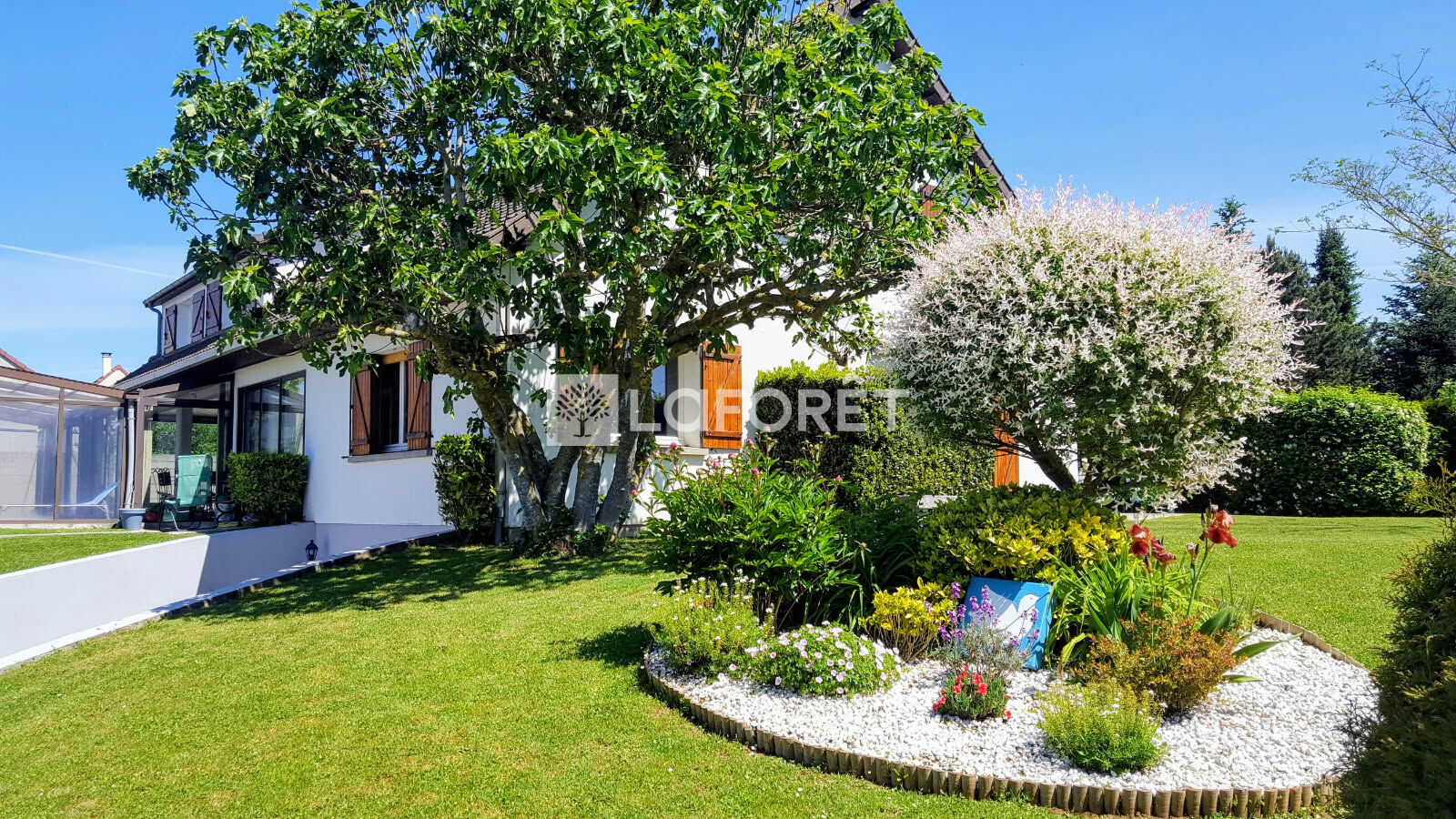 Villa avec piscine proche Moret sur Loing T8 / 323m²