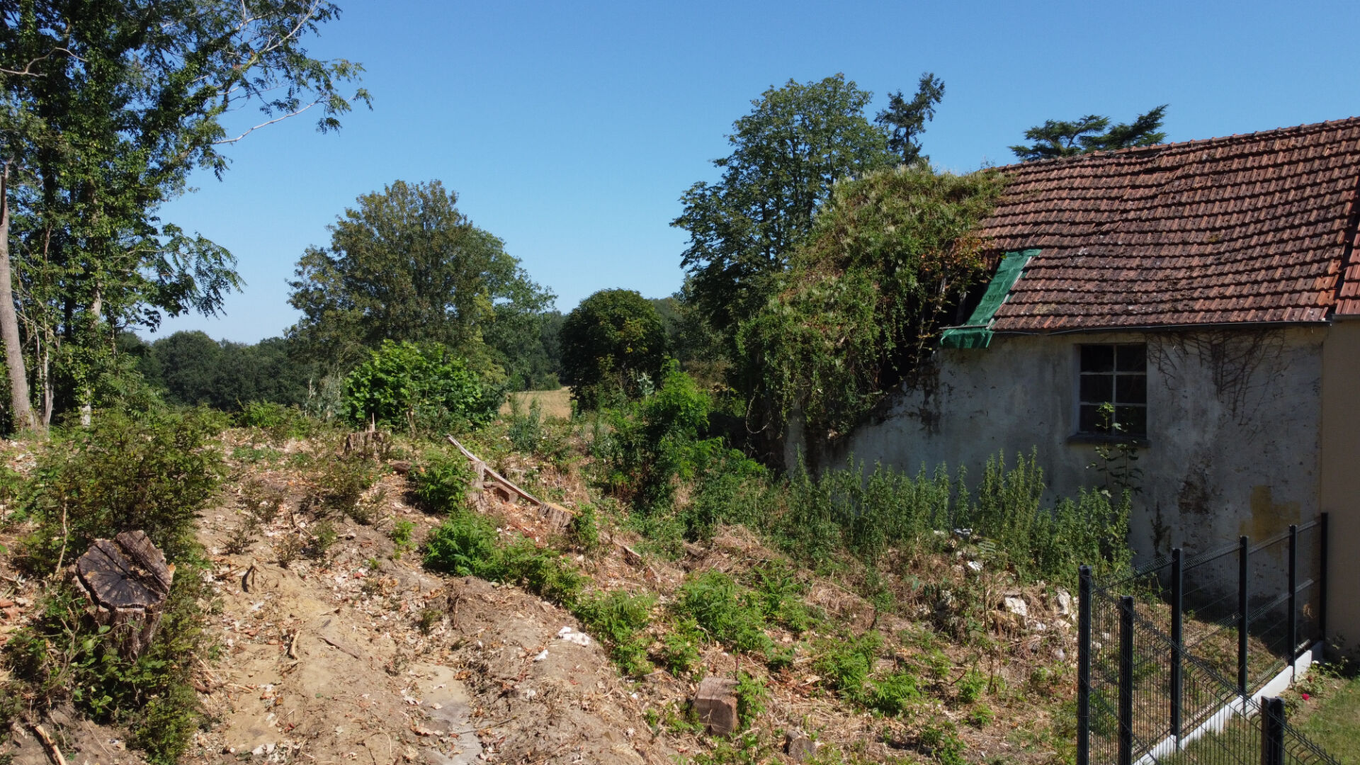 GRANGE A RÉHABILITER - NEAUPHLE-LE-CHATEAU -