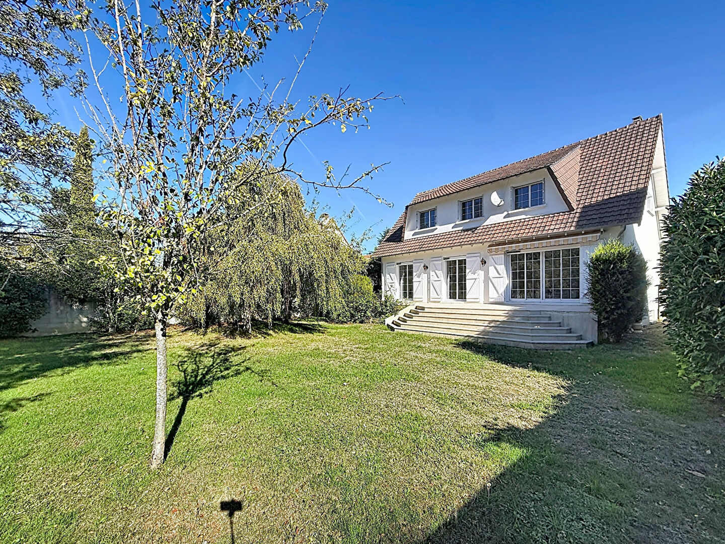 Maison Neauphle Le Château 8 pièce(s) 137.40 m2