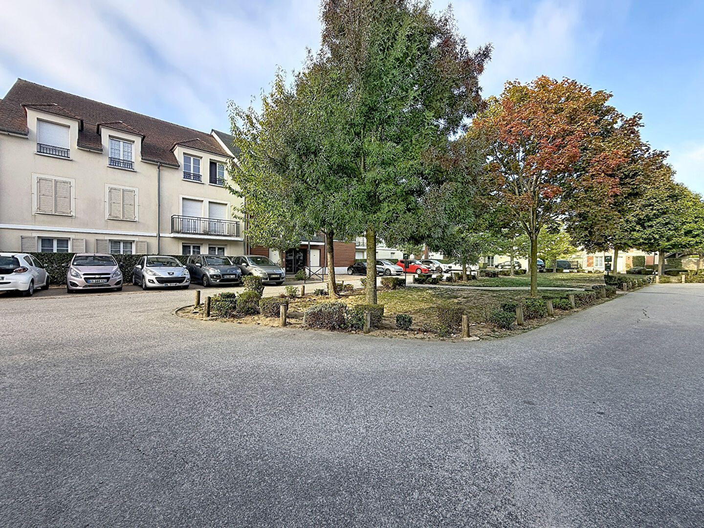 NEAUPHLE-LE-CHÂTEAU Appartement 3 chambres au coeur du centre-ville