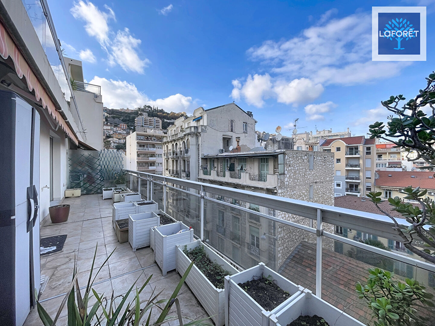 Nice Appartement  Familial 5 pièce(s) 130.40 m2