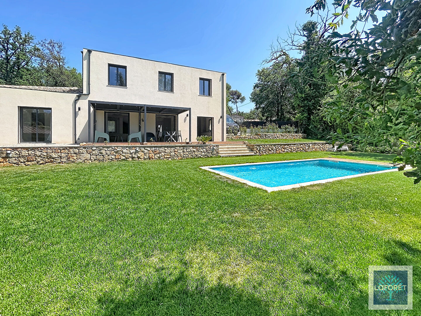 MANIFIQUE VILLA neuve à Saint Paul De Vence 5 pièce(s) 167.85 m2