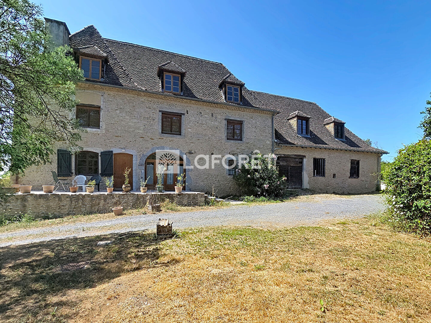 Demeure béarnaise avec piscine entre Salies de Béarn et Orthez 8 pièces 290m²