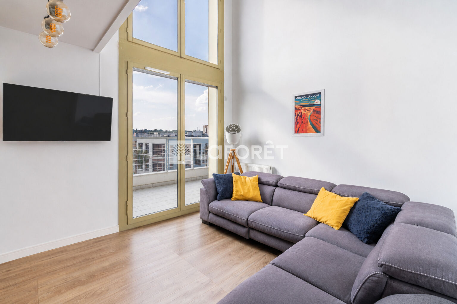Duplex familial de 93 m² avec terrasse de 22 m², 2 stationnements et cave