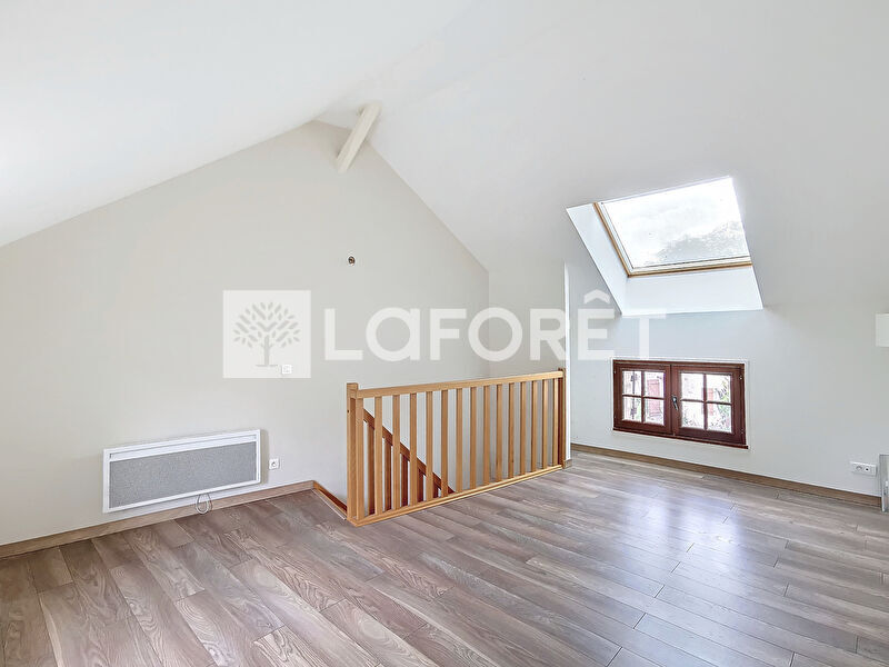Exclusivité LAFORET LUZARCHES - Fontenay En Parisis - Appartement duplex 2 pièces 42 m2