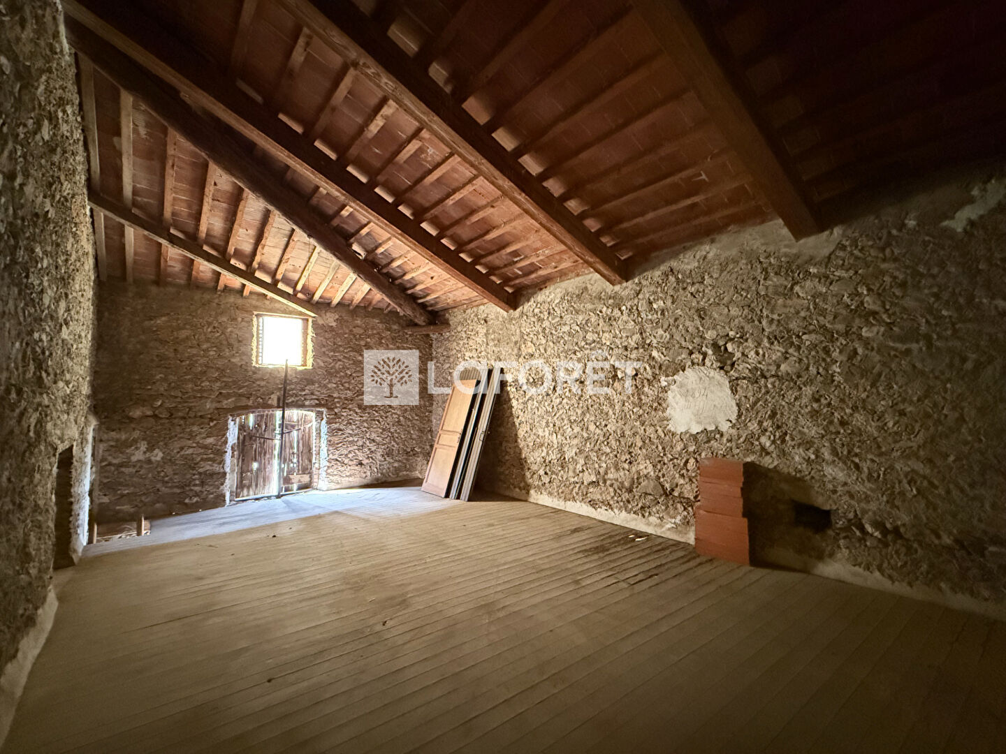 Estagel, GRANGE deux faces 85 m2