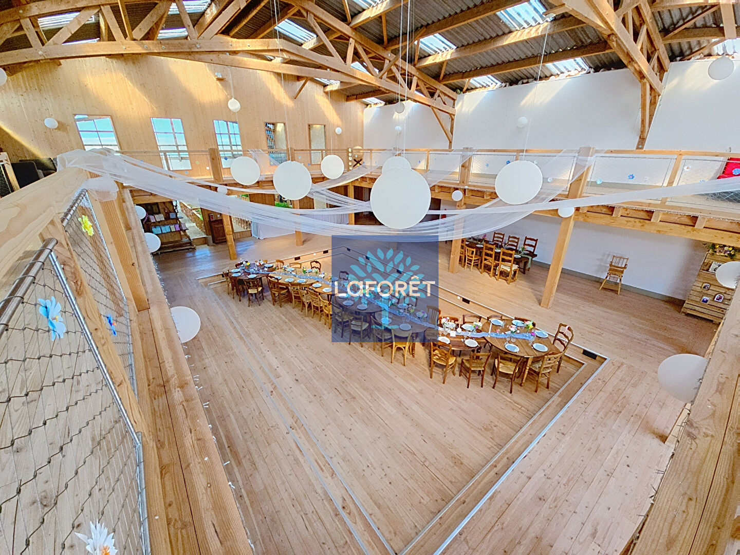Domaine 7 ha clos - Bâtiment 1800 m² - Événementiel/Tourisme/ Agricole