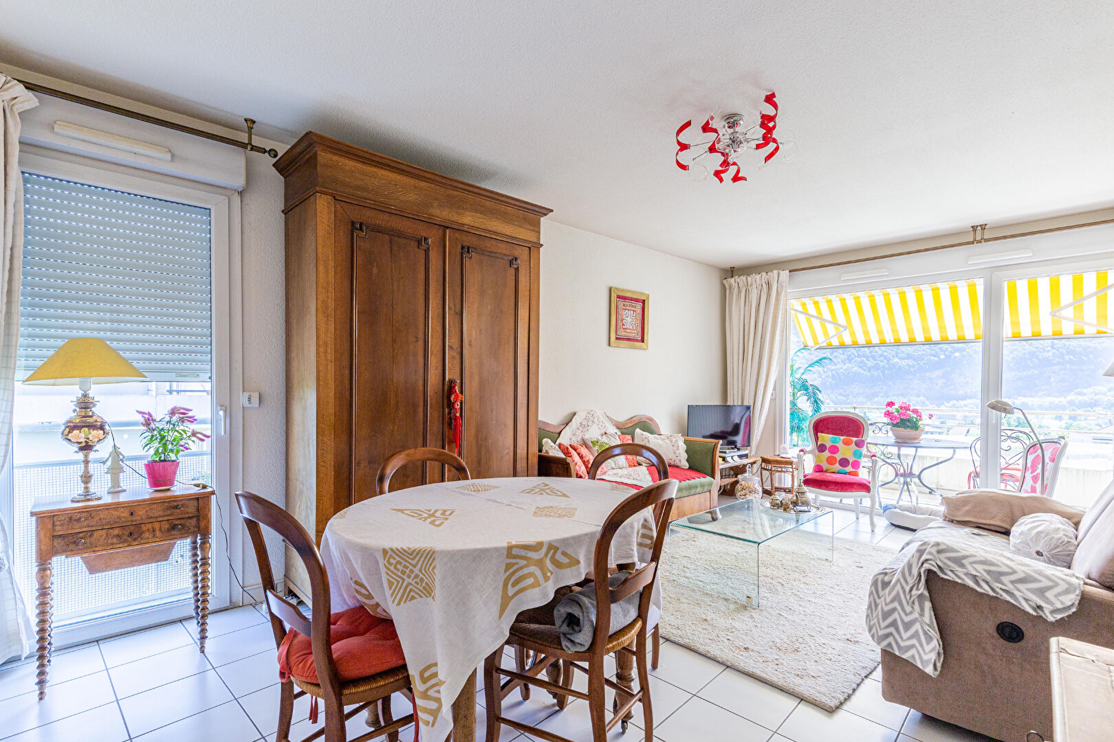 ANNECY SEYNOD - T3 NON MEUBLÉ - 71.17m² - BALCONS - CAVE - GARAGE - EAU FROIDE INCLUS DANS LES CHARGES