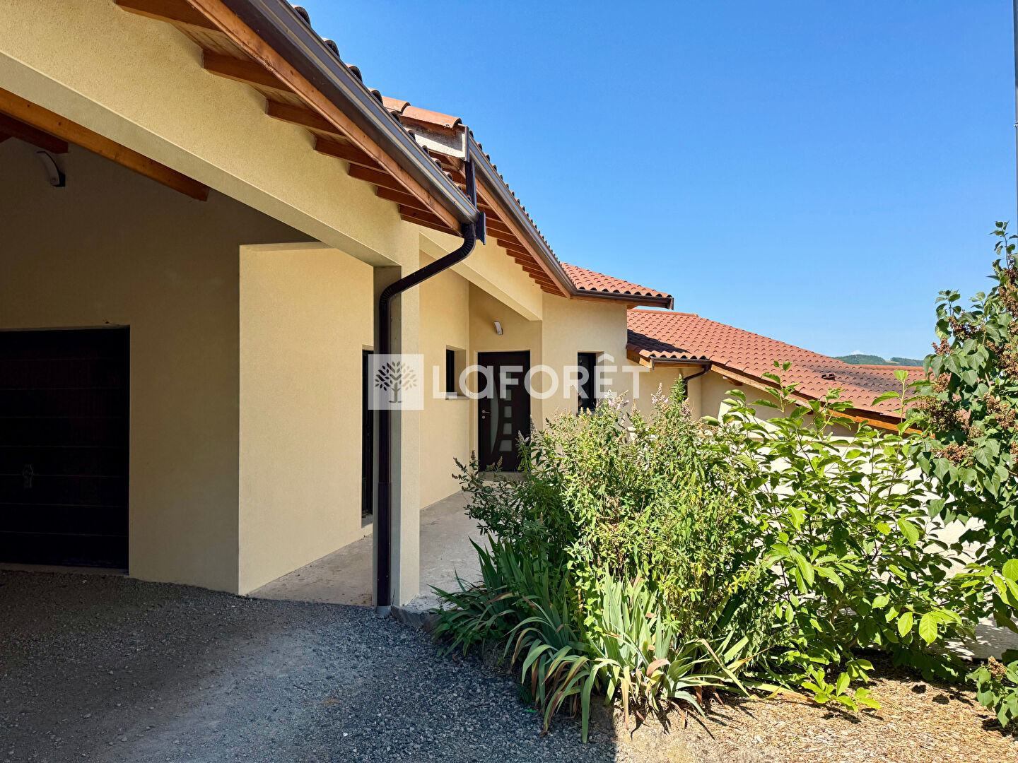 Maison contemporaine 4 chambres, un bureau sur un terrain de 966 m²