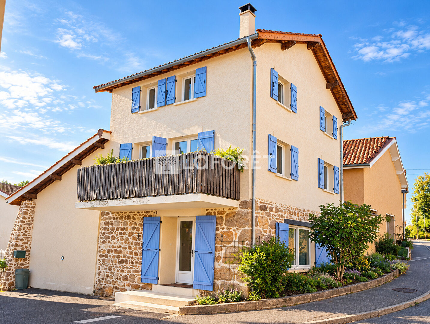 Maison de village en parfait état environ 105 m² hab. sur le secteur de Ste Foy L'Argentière