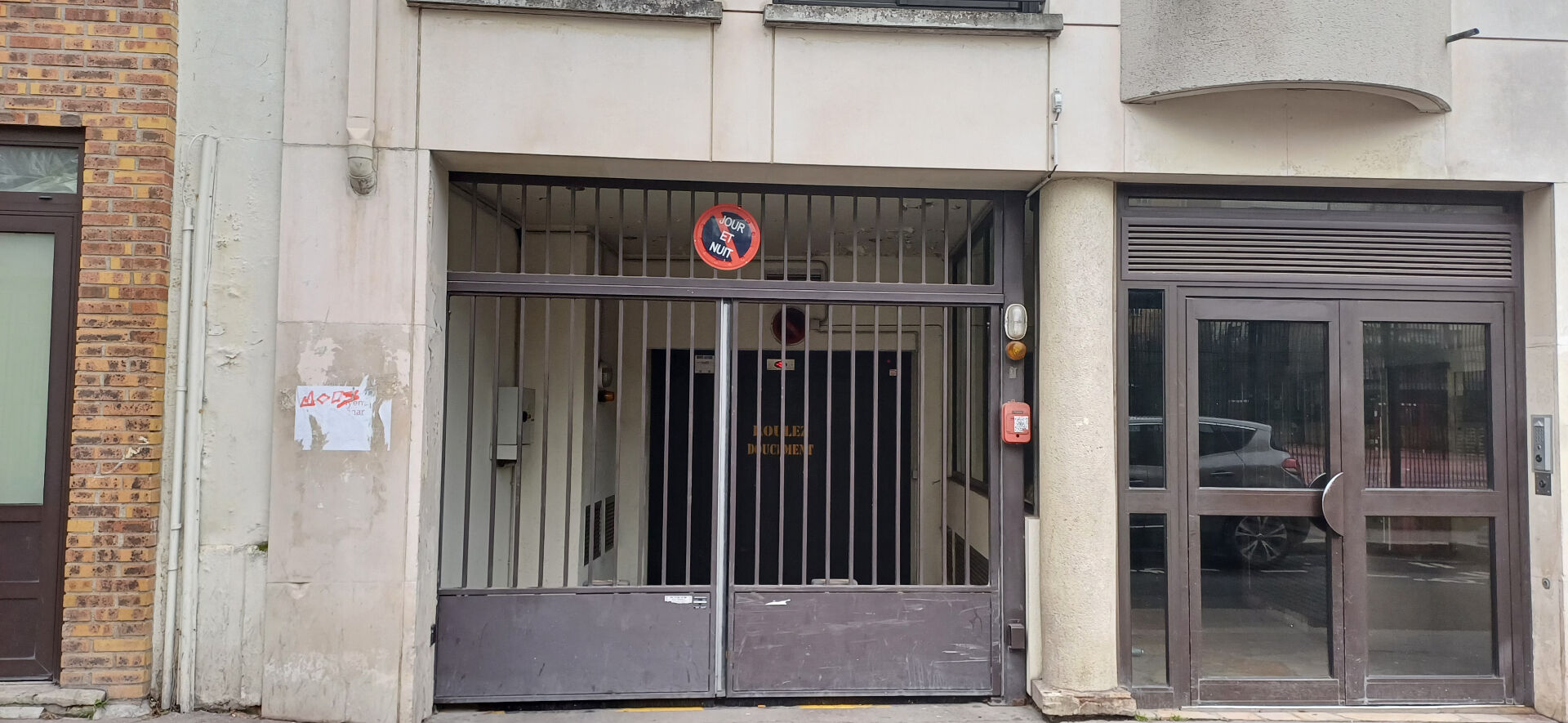 PARKING - Paris 20ème
