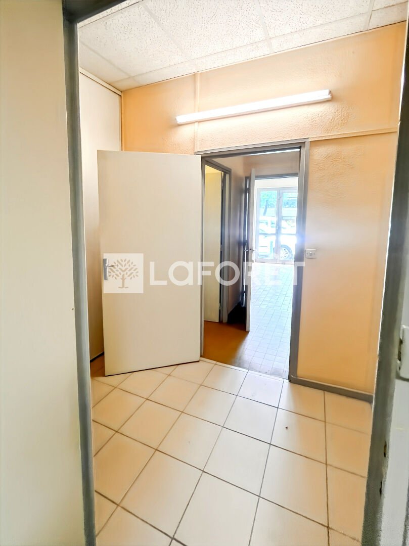 À vendre - Local commercial idéalement situé à Valence